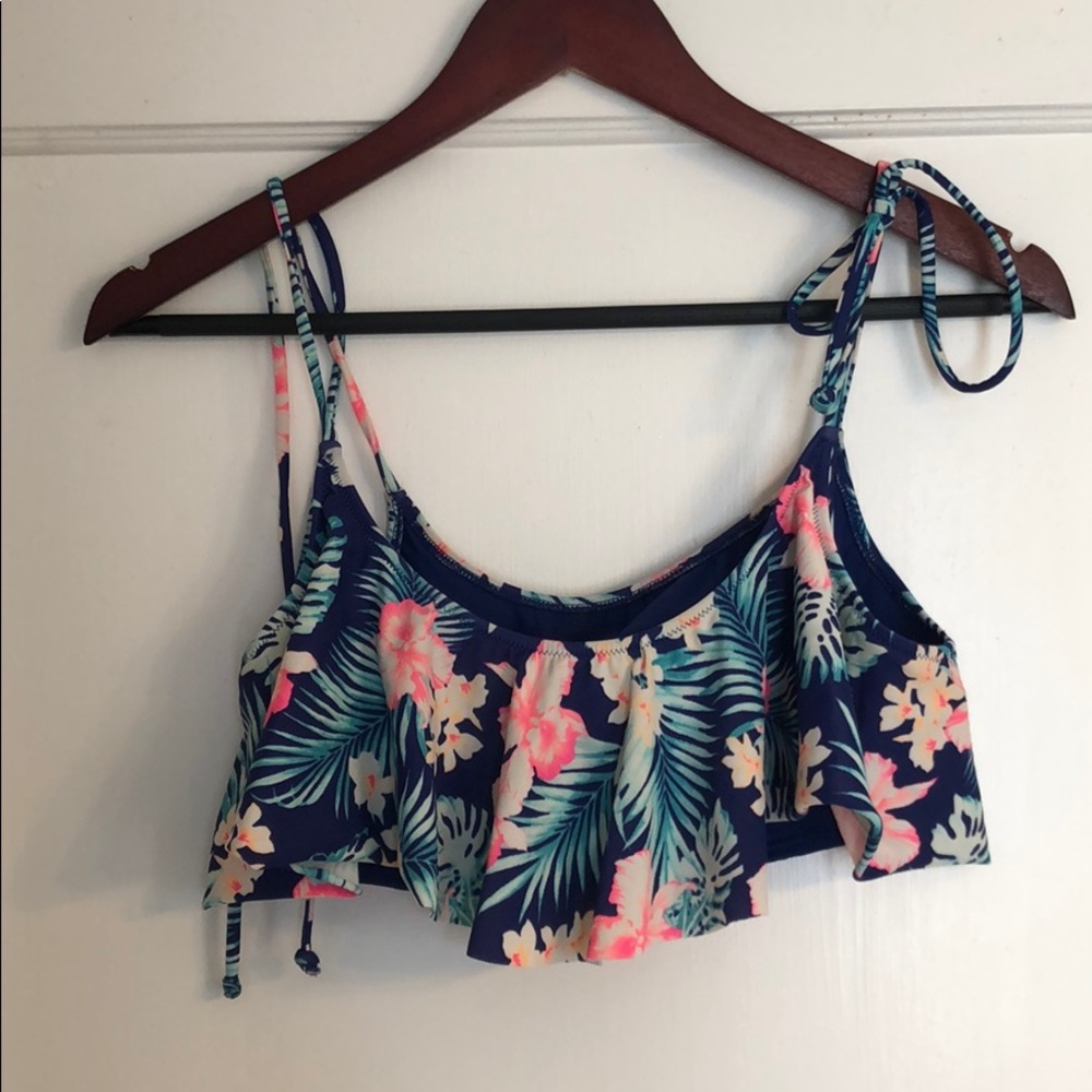 Victoria’s Secret PINK Flounce Bikini Top
